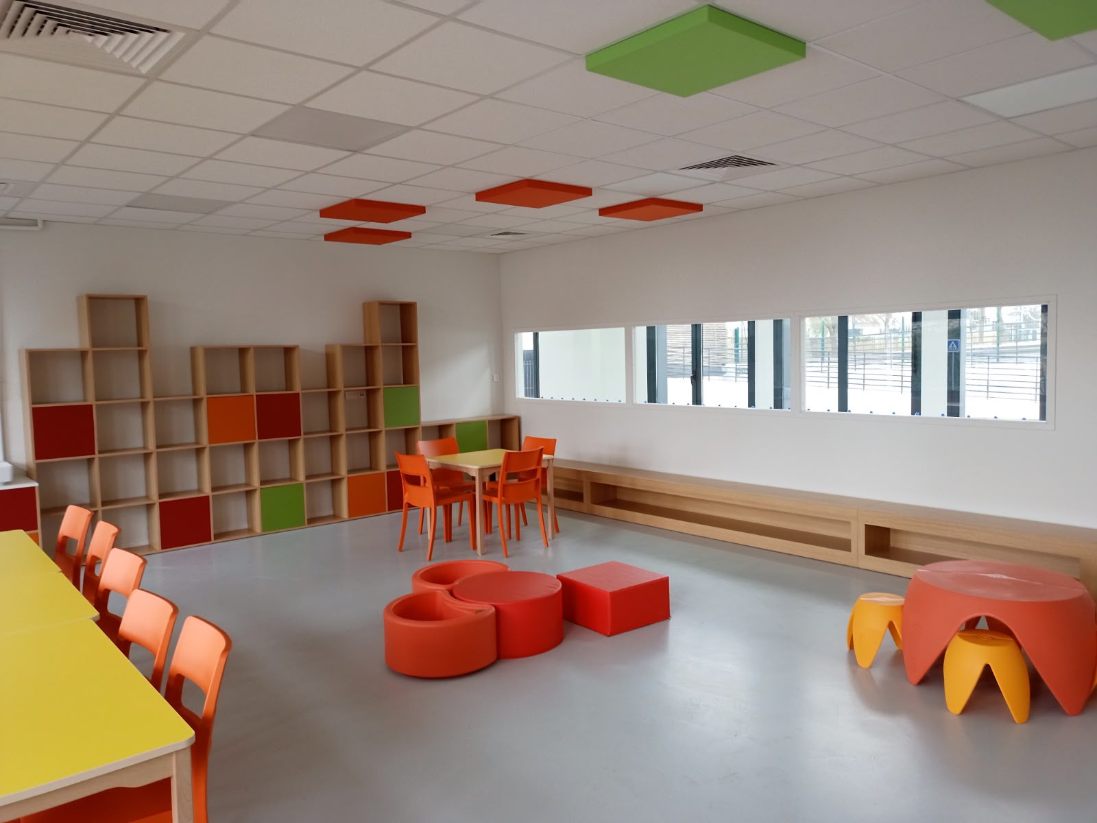 Construction — Aménagement de salle d'activités scolaire